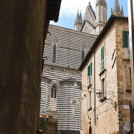 Ad Un Passo Dal Duomo *