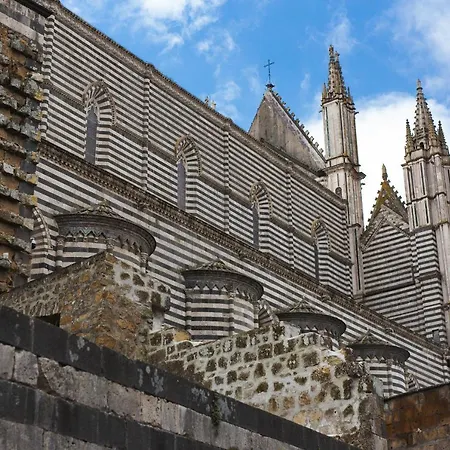 شقة Ad Un Passo Dal Duomo *